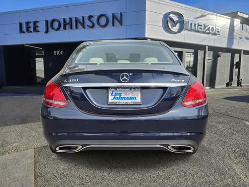 Used 2016 Mercedes-Benz C 300 4MATIC Sedan image 4