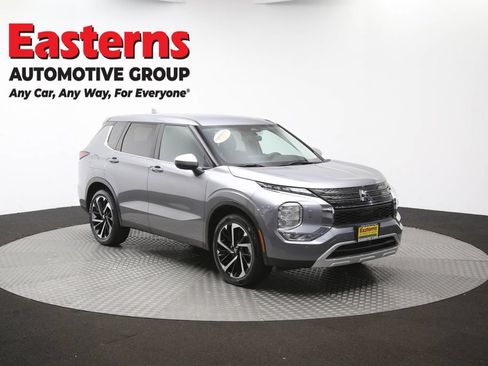 Used 2024 Mitsubishi Outlander SE AWD/4WD image 50