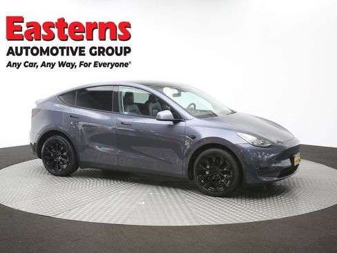 Used 2022 Tesla Model Y Long Range AWD/4WD image 42
