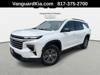 Used 2025 Chevrolet Traverse LT