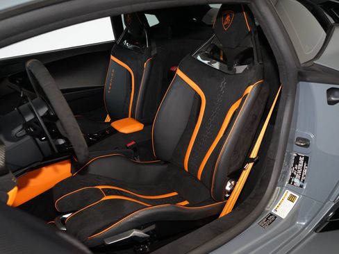 Used 2023 Lamborghini Huracan Tecnica RWD image 12