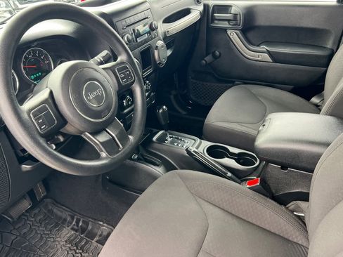 Used 2015 Jeep Wrangler Unlimited Sport w/ Trailer Tow Group image 12