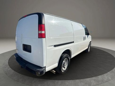 Used 2015 Chevrolet Express 2500 Van 3D w/ Cold Climate Package image 4