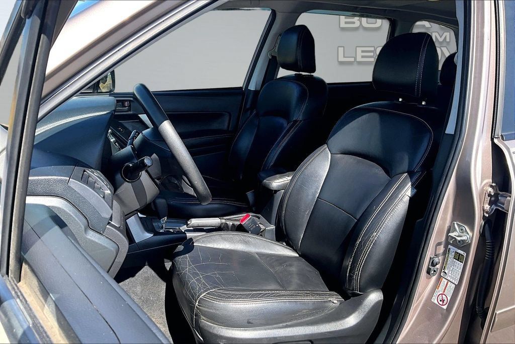 Used 2015 Subaru Forester 2.5i Premium AWD/4WD image 25