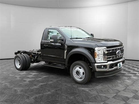 New 2026 Ford F550 4x4 Regular Cab Super Duty w/ XL Chrome Package image 7