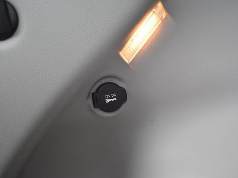 Used 2022 Jeep Compass Limited image 33