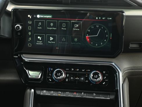 Used 2024 GMC Sierra 2500 Denali w/ Denali Reserve Package image 5