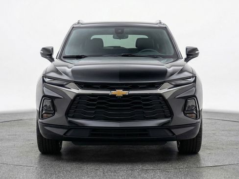 Used 2025 Chevrolet Blazer LT image 1