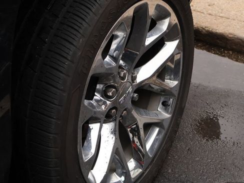 Used 2020 GMC Yukon Denali image 20