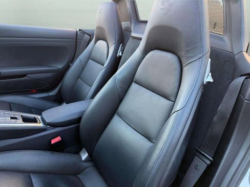 Used 2022 Porsche 718 Boxster image 36