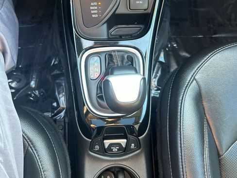 Used 2018 Jeep Compass Limited w/ Navigation Group AWD/4WD image 20