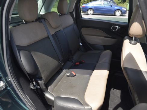 Used 2014 FIAT 500L Lounge FWD image 8