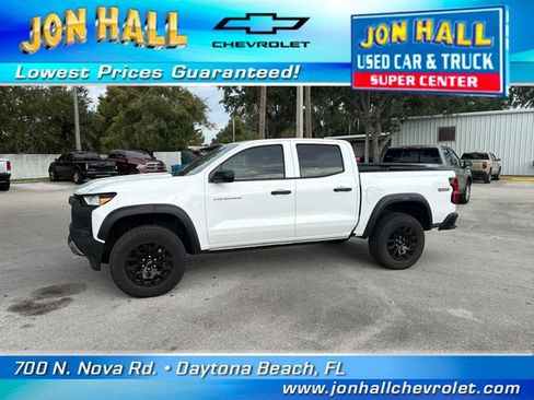Used 2023 Chevrolet Colorado Trail Boss w/ Advanced Trailering Package AWD/4WD image 4