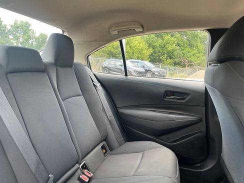 Used 2022 Toyota Corolla LE FWD image 36