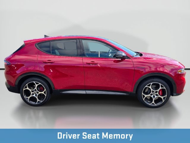 Used 2024 Alfa Romeo Tonale Veloce AWD/4WD image 7
