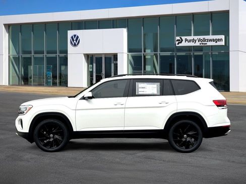 New 2026 Volkswagen Atlas SE FWD image 5