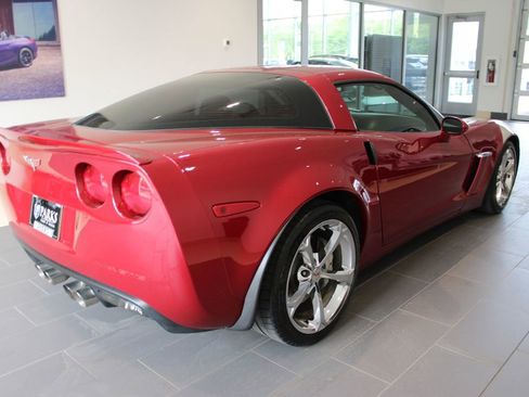 Used 2011 Chevrolet Corvette Grand Sport w/ Preferred Equipment Group RWD image 18