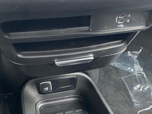 New 2026 Chrysler Pacifica Select image 25