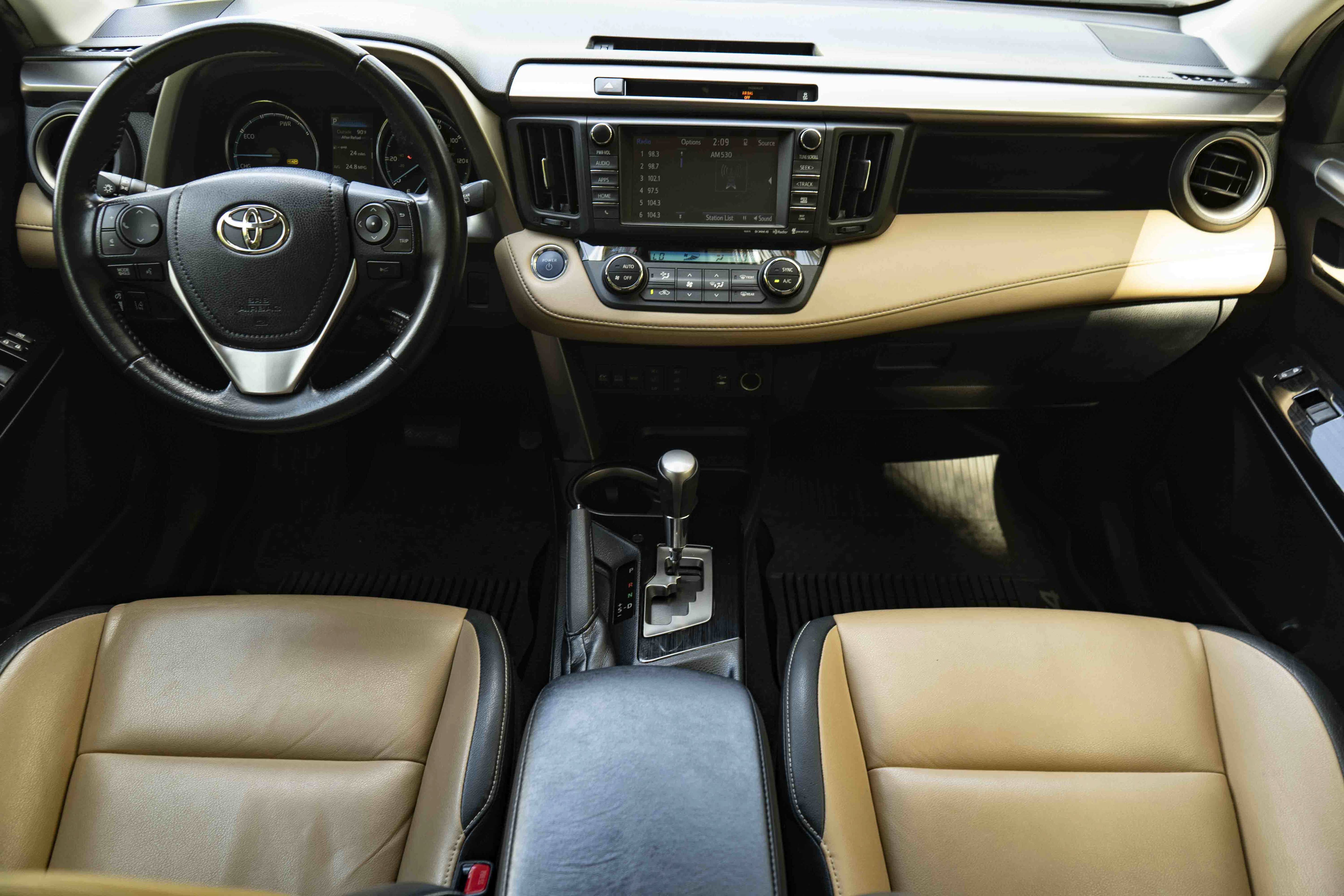 Used 2016 Toyota RAV4 Limited AWD/4WD image 26