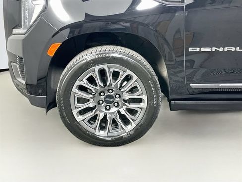 Certified 2023 GMC Yukon XL Denali Ultimate AWD/4WD image 40