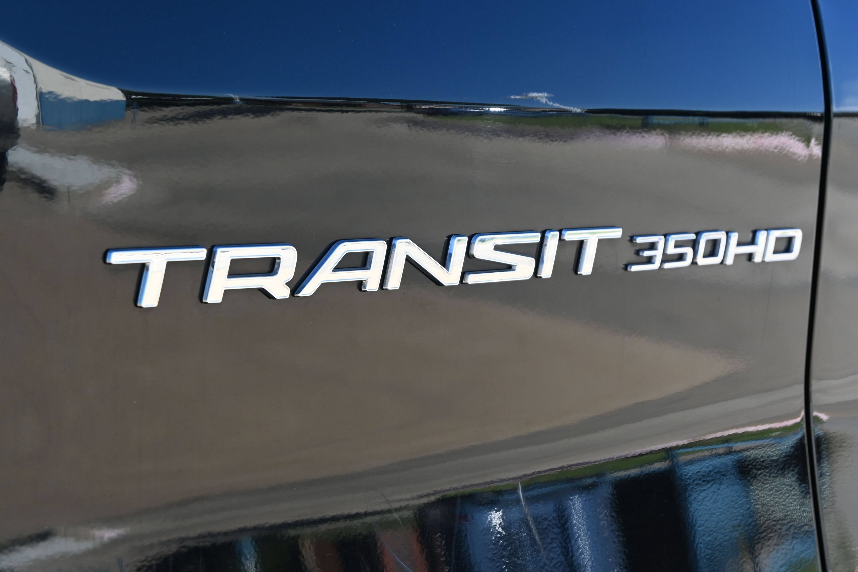 Used 2019 Ford Transit 350 XLT RWD image 7