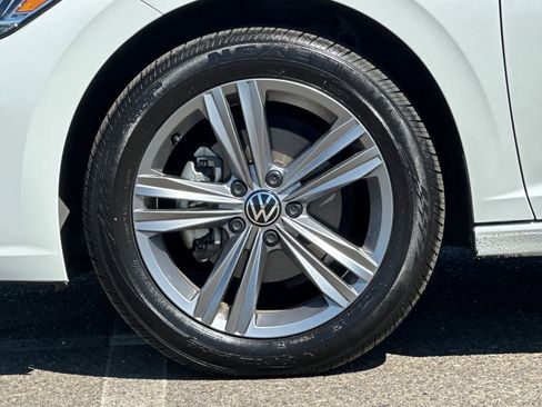 Used 2024 Volkswagen Jetta SE image 29