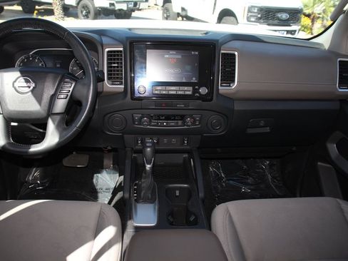 Used 2022 Nissan Frontier SV RWD image 19