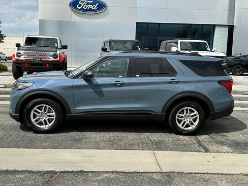 New 2026 Ford Explorer Active RWD image 3