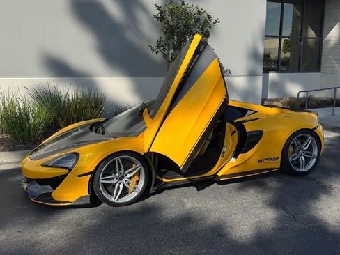 Used 2017 McLaren 570S Coupe image 17
