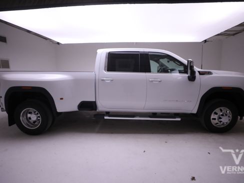 New 2026 GMC Sierra 3500 Denali w/ Technology Package image 6