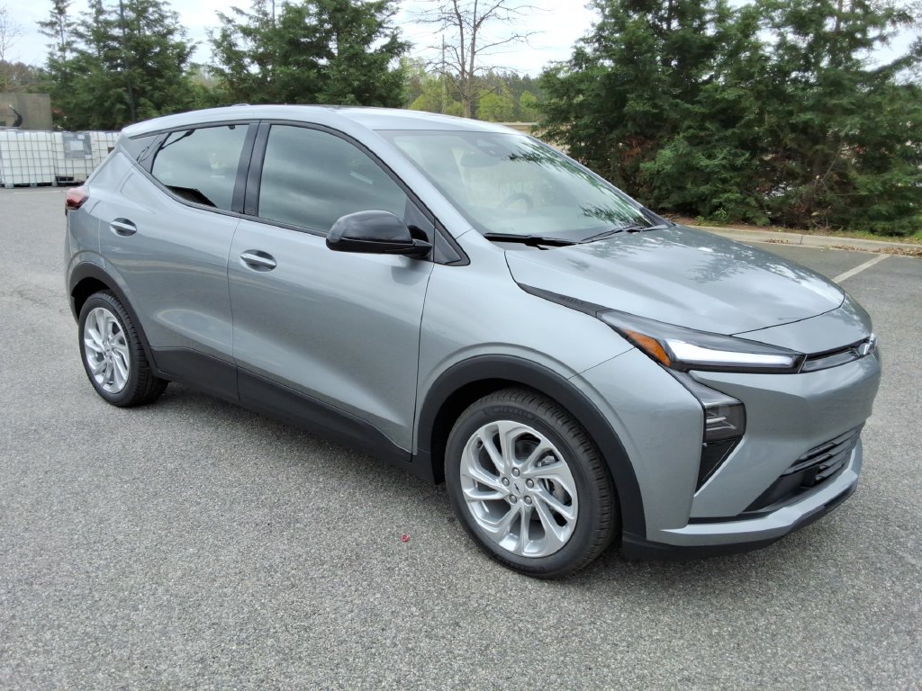 New 2027 Chevrolet Bolt LT w/ Comfort Package FWD image 3