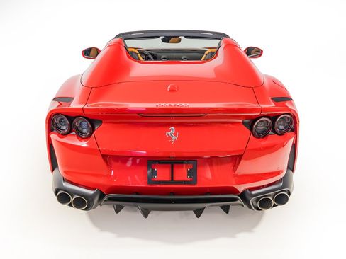 Used 2021 Ferrari 812 GTS RWD image 17