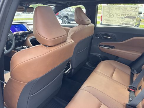 New 2025 Toyota Crown Signia w/ Advanced Technology Package image 26