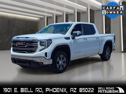 Used 2025 GMC Sierra 1500 SLT AWD/4WD image 1