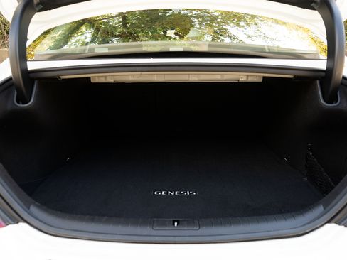 Used 2021 Genesis G70 2.0T image 41