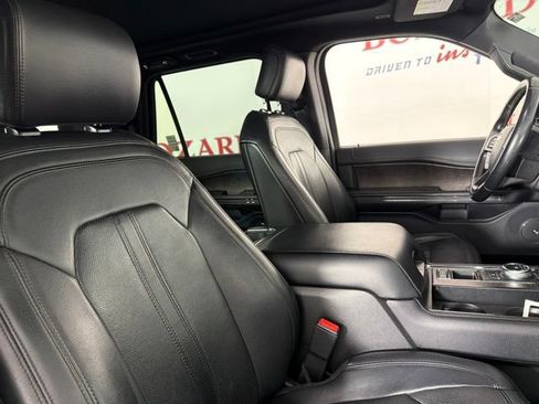 Used 2019 Ford Expedition Limited w/ Equipment Group 302A RWD image 16
