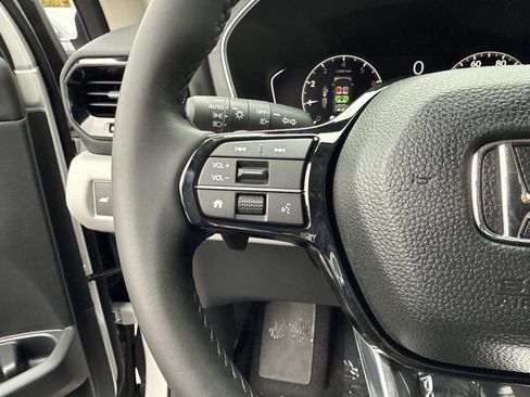 New 2025 Honda Pilot EX-L image 11