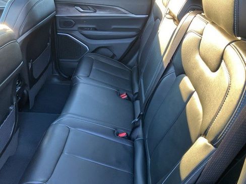 Used 2022 Jeep Grand Cherokee Limited 4xe image 24