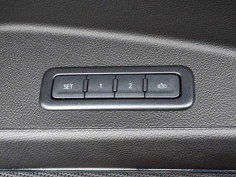 Used 2020 Chevrolet Tahoe LT w/ RST Edition image 28