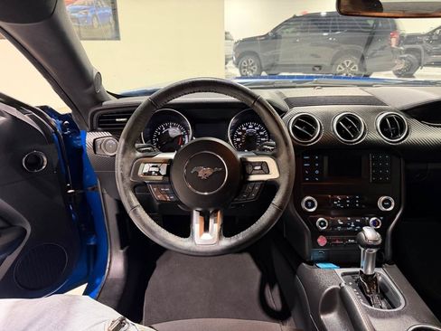 Used 2020 Ford Mustang Coupe RWD image 21