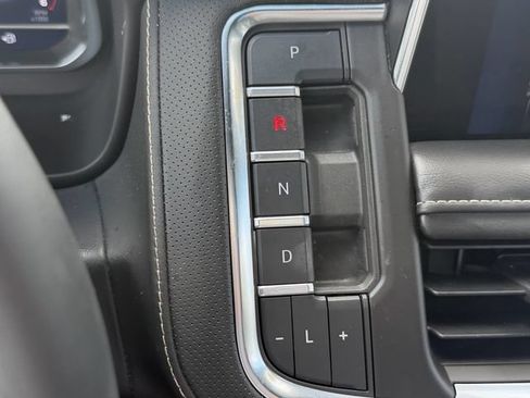 Used 2023 Chevrolet Tahoe Premier RWD image 29