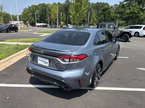 Used 2022 Toyota Corolla SE FWD image 9