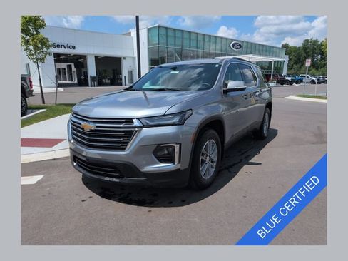 Used 2023 Chevrolet Traverse LT FWD image 1