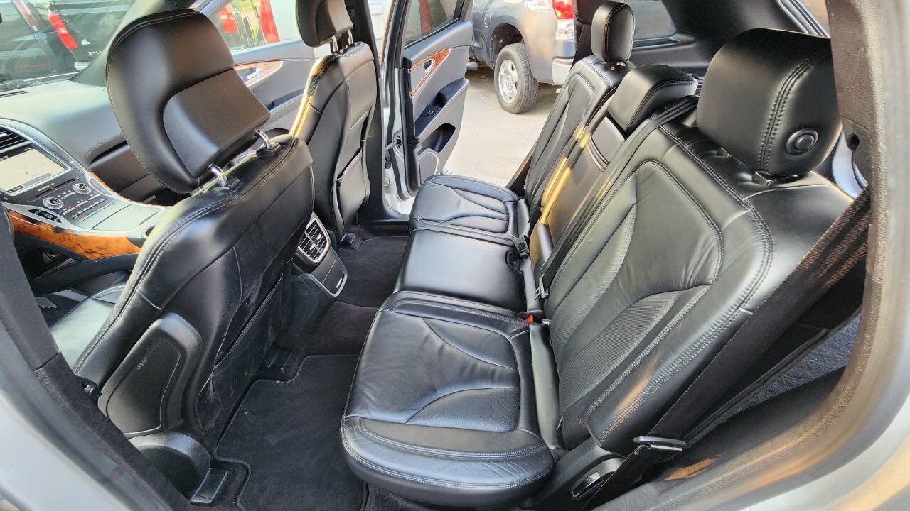 Used 2016 Lincoln MKX Select w/ Select Plus Package AWD/4WD image 33