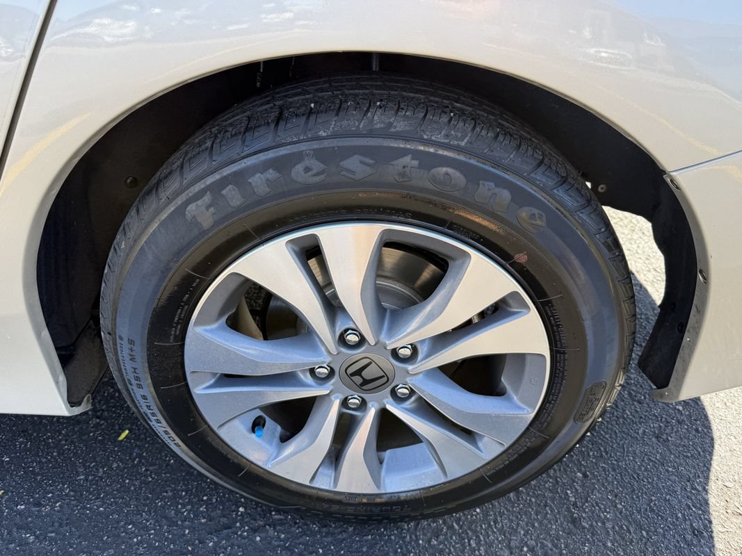 Used 2015 Honda Accord LX image 32