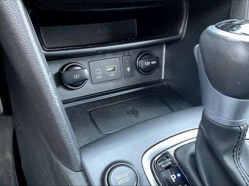 Used 2021 Hyundai Kona Limited AWD/4WD image 15