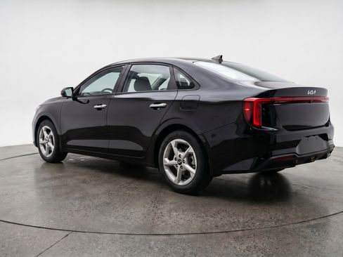 Used 2025 Kia K4 LXS image 6