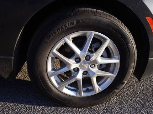 Certified 2022 Chevrolet Equinox LT w/ Driver Convenience Package image 16