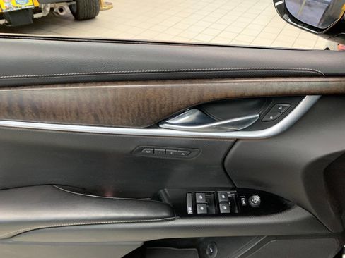 Used 2018 Cadillac XTS Luxury image 21