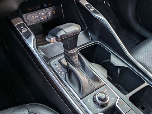 Used 2024 Kia Sorento S image 18